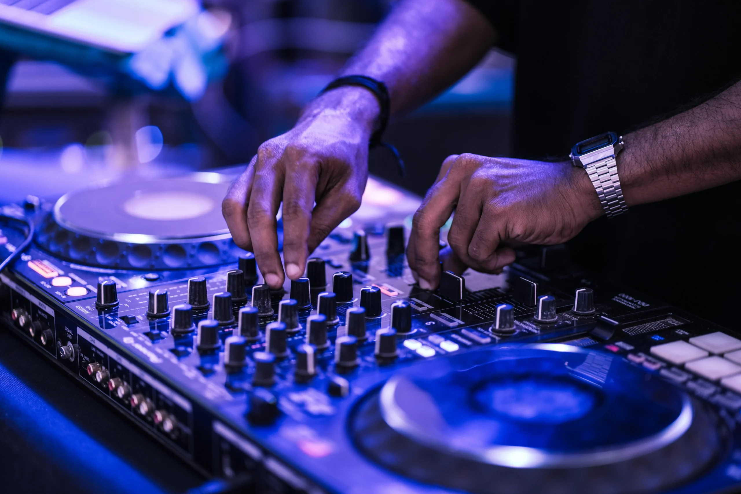 best dj controller for beginners​